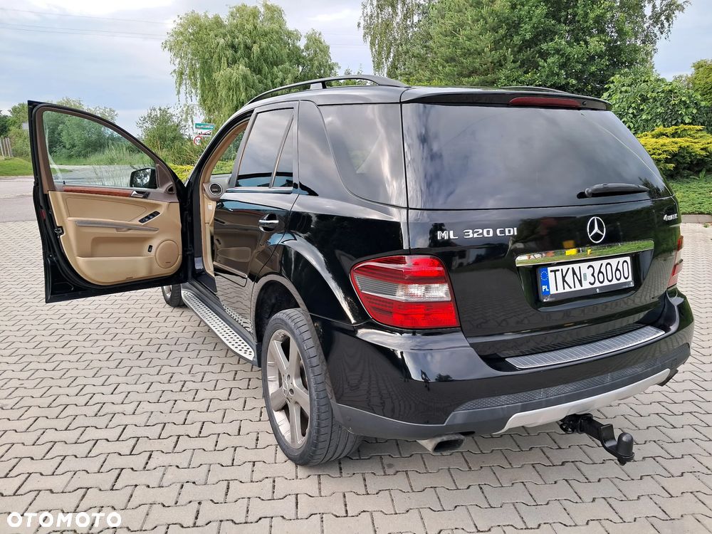 Mercedes-Benz ML 320 CDI 4Matic 7G-TRONIC - 25