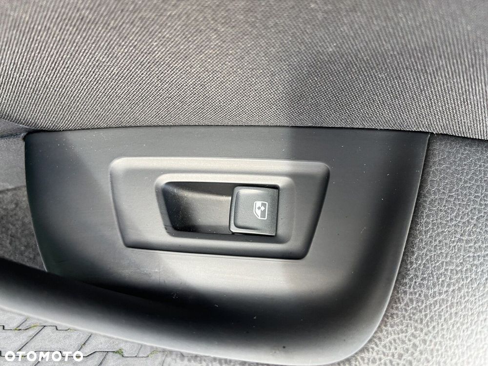 Volkswagen Passat Variant 1.5 TSI EVO Business DSG - 19