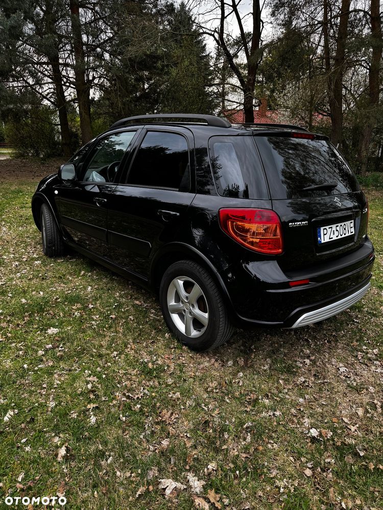 Suzuki SX4 1.6 VVT 4x4 Comfort - 4