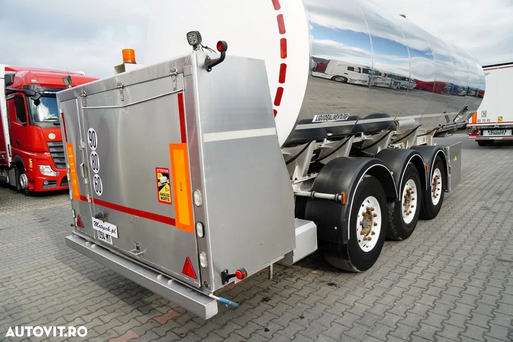 Magyar / REZERVOR ALIMENTE / 30.000 L / AXĂ RIDICATĂ / AXĂ DE DIRECȚIE / - 13