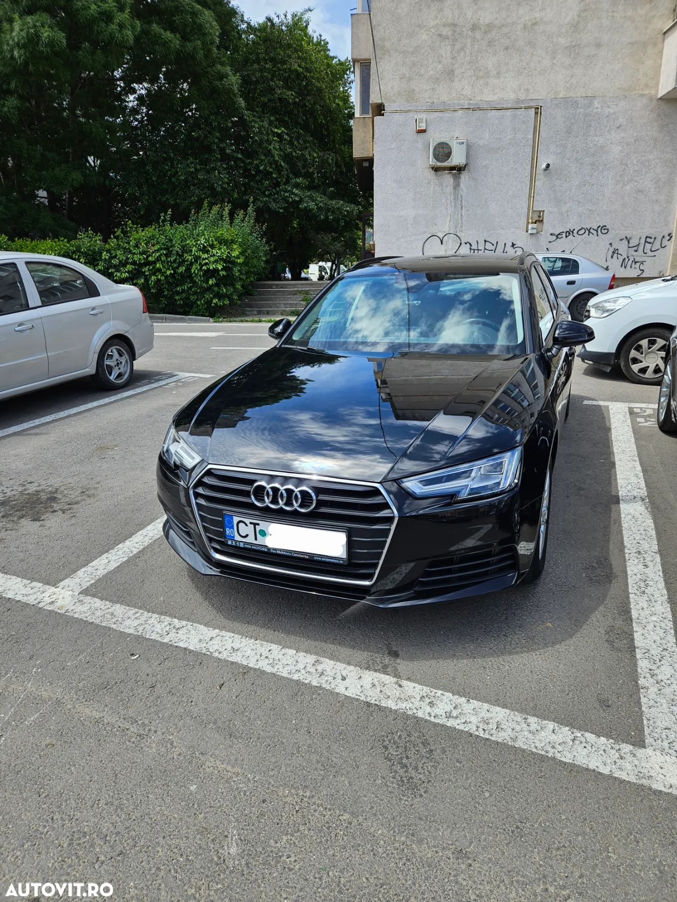 Audi A4 Avant 2.0 TDI S tronic - 1