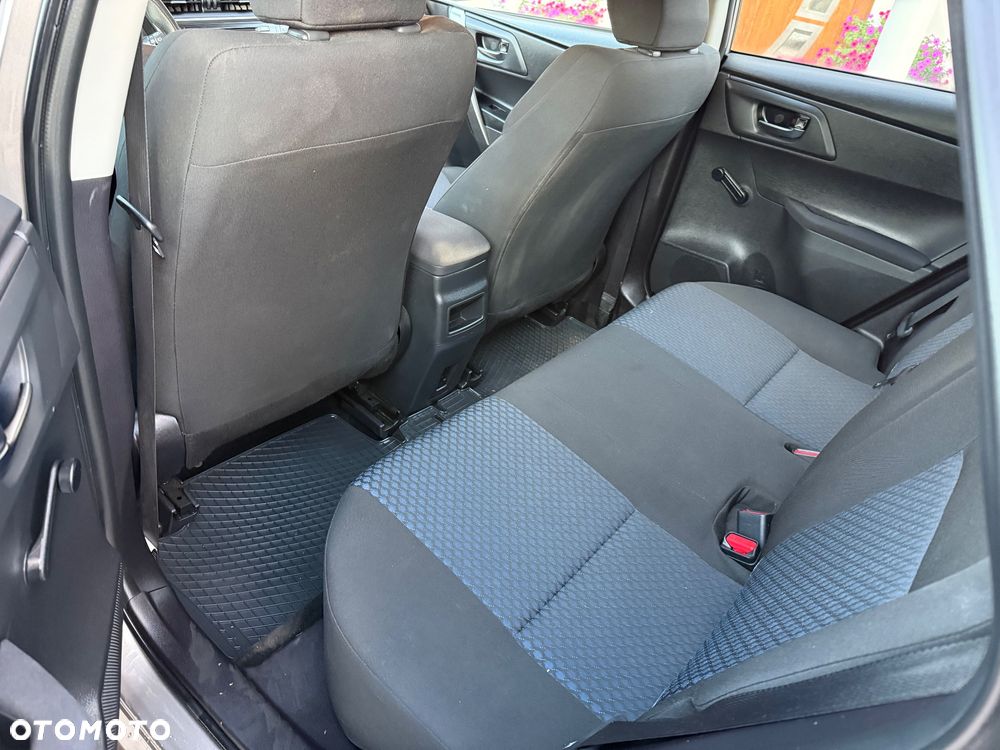 Toyota Auris - 11