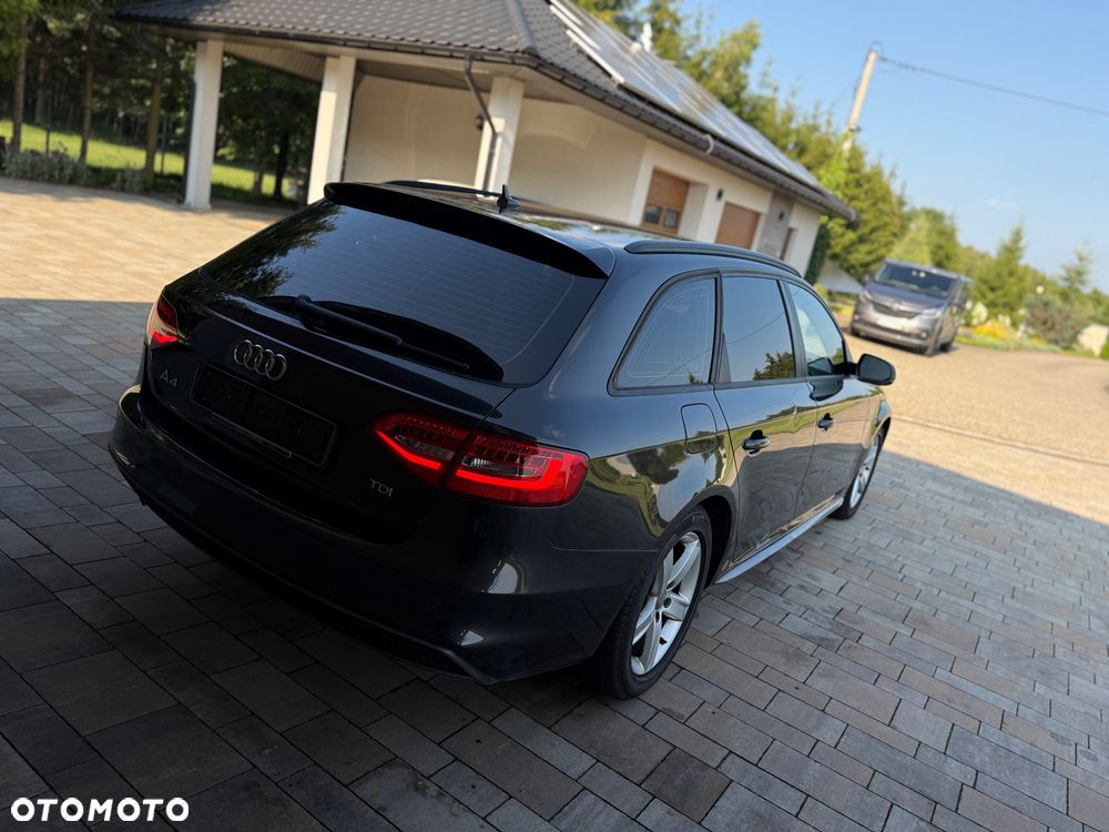 Audi A4 Avant 2.0 TDI DPF multitronic S line Sportpaket - 31