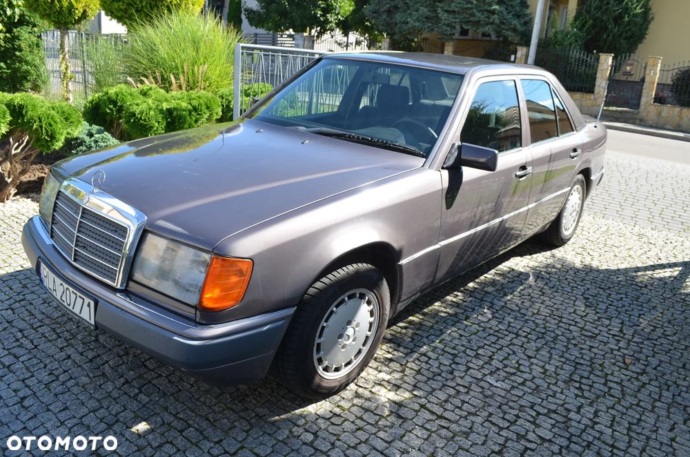 Mercedes-Benz W124 (1984-1993) - 11