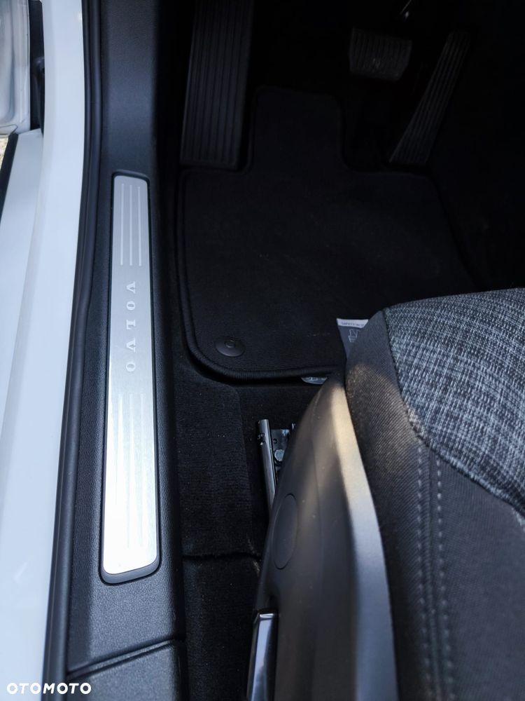 Volvo V60 B4 B DKG Plus Bright - 13