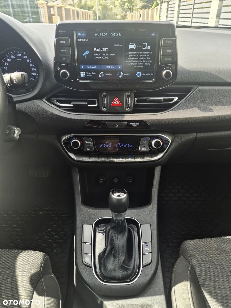 Hyundai i30 1.6 D Comfort DCT - 8