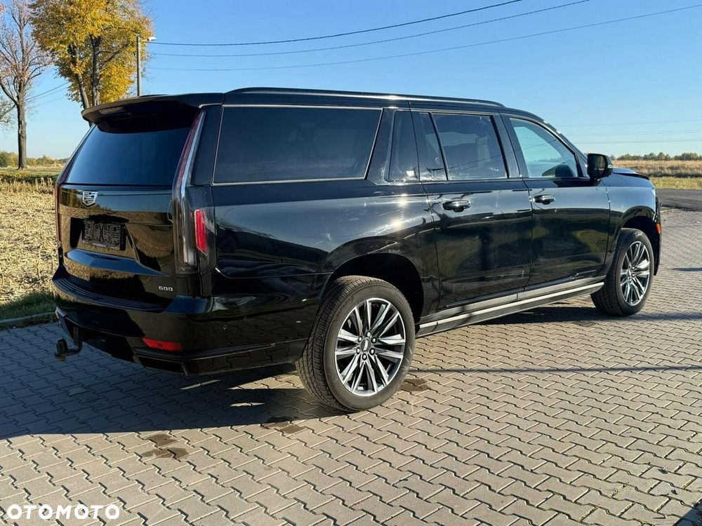 Cadillac Escalade - 5