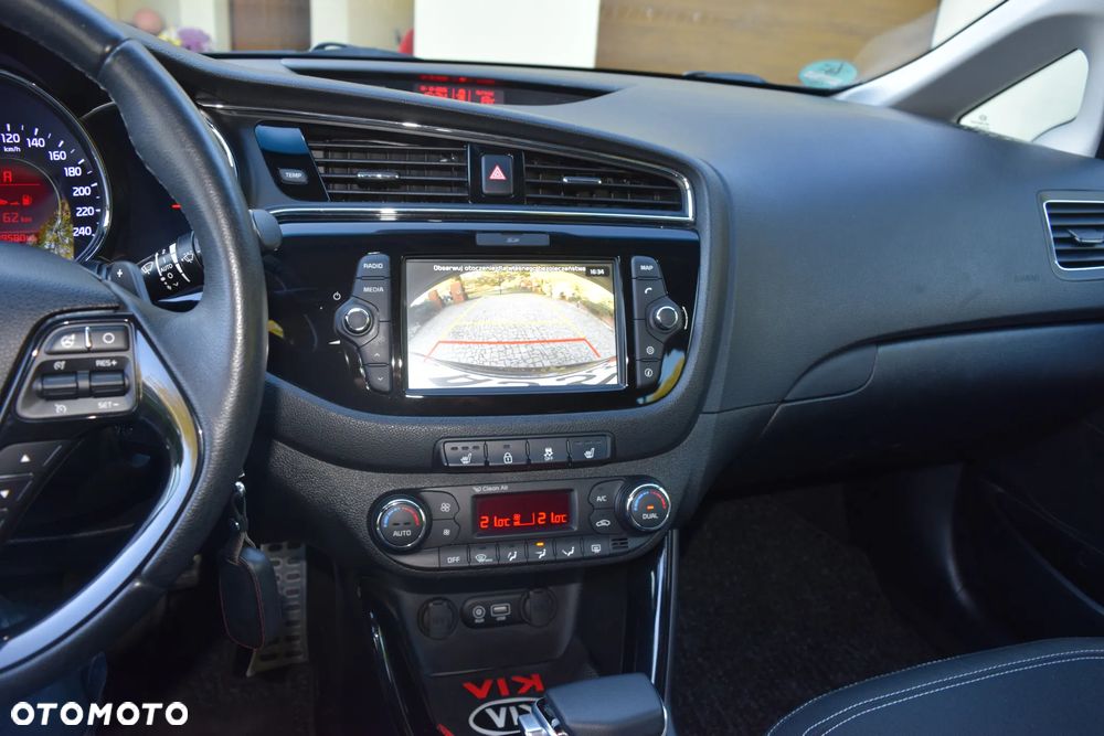 Kia Ceed 1.6 GDI L Business Line DCT - 19