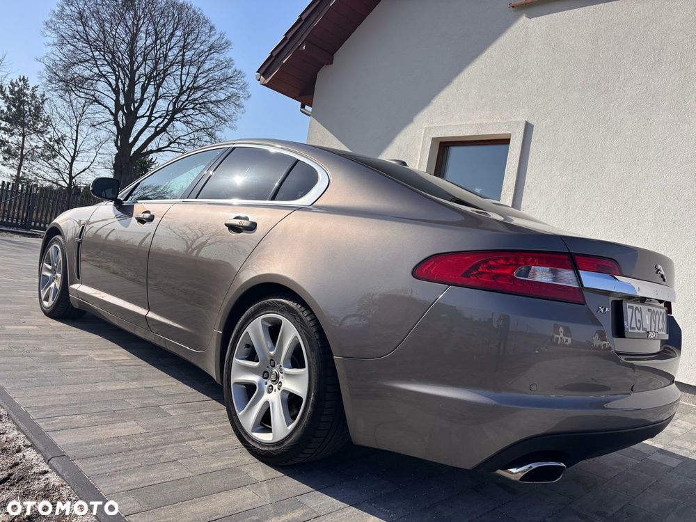 Jaguar XF 3.0 V6 D Premium Luxury - 8