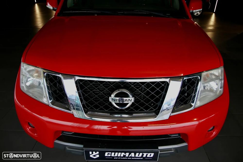 Nissan Navara 2.5 dCi CD LE Hi-Tech 4WD - 12
