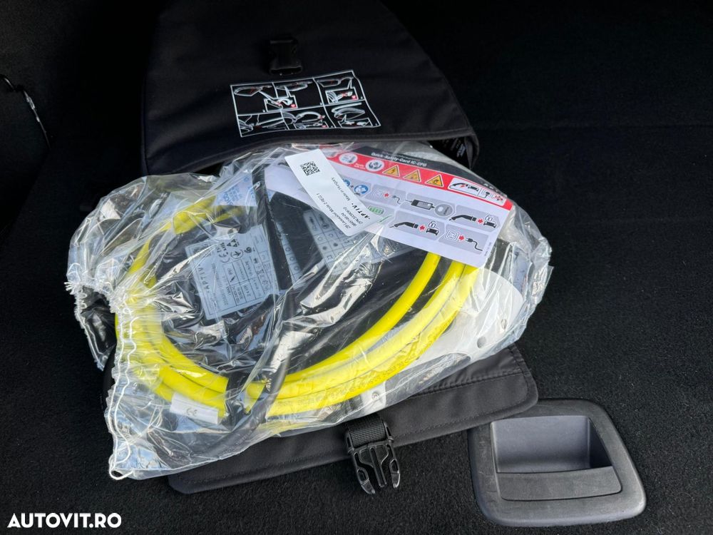 BMW Seria 3 330e AT PHEV - 31