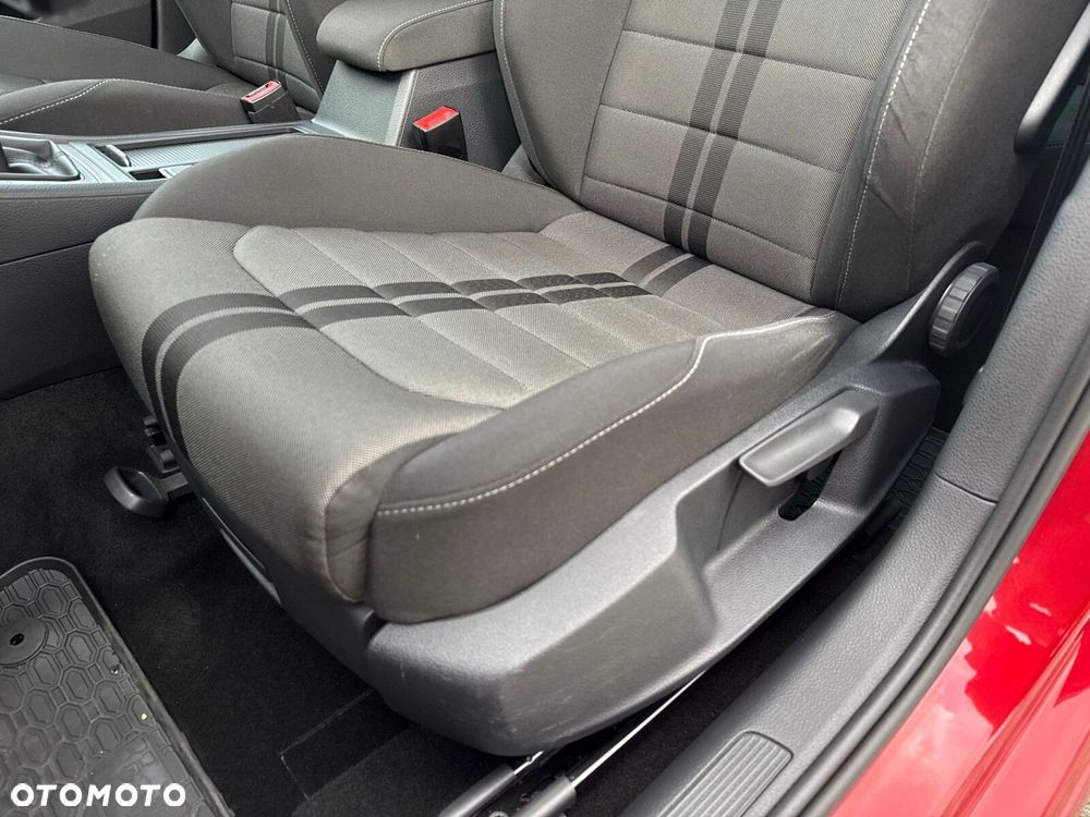 Volkswagen Golf 1.4 TSI BMT Comfortline - 14