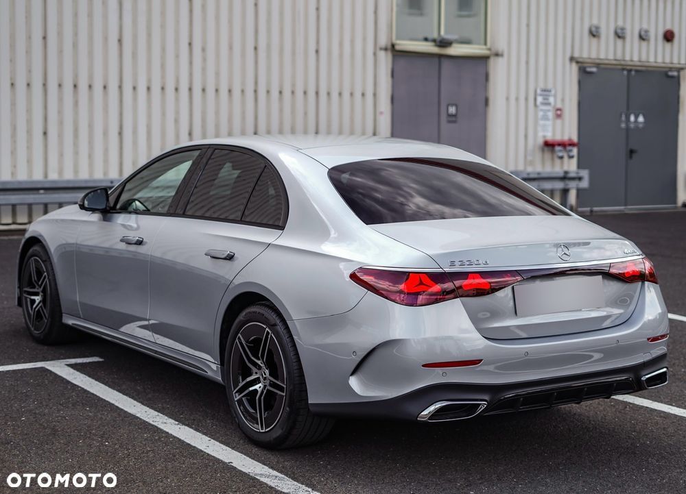Mercedes-Benz Klasa E 220 d 4-Matic AMG - 1