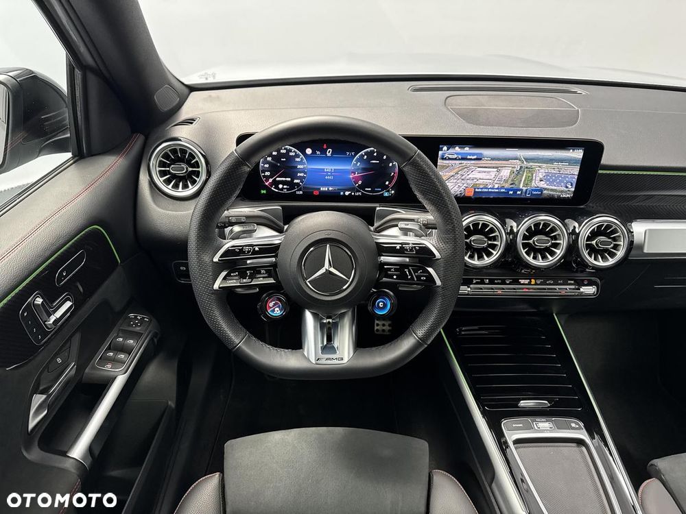 Mercedes-Benz GLB - 23