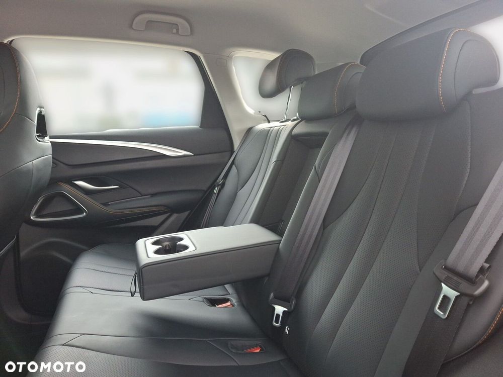 BYD Sealion 5 - 18