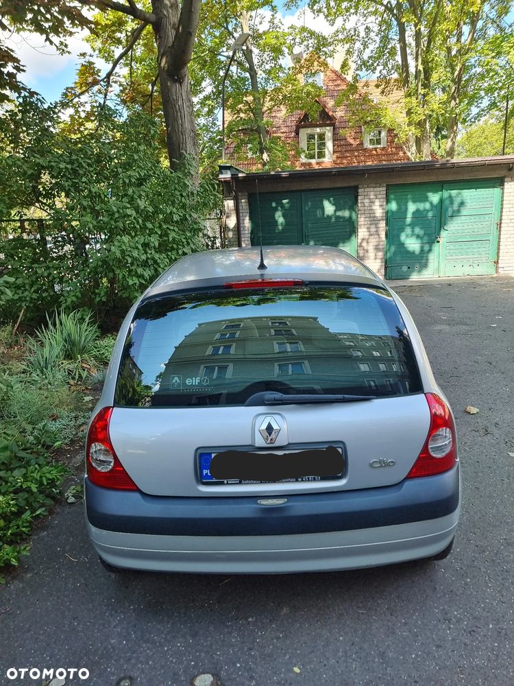 Renault Clio 1.2 16V Confort Authentique - 22