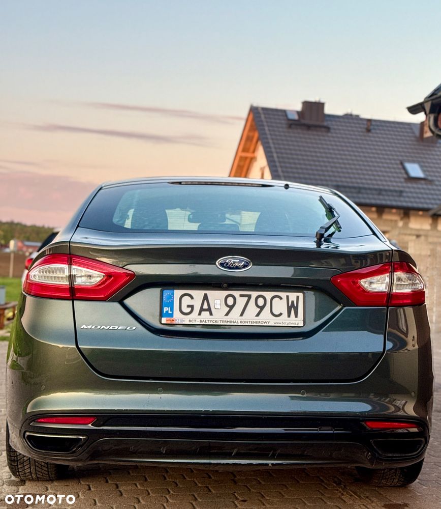 Ford Mondeo 2.0 EcoBoost Titanium - 23