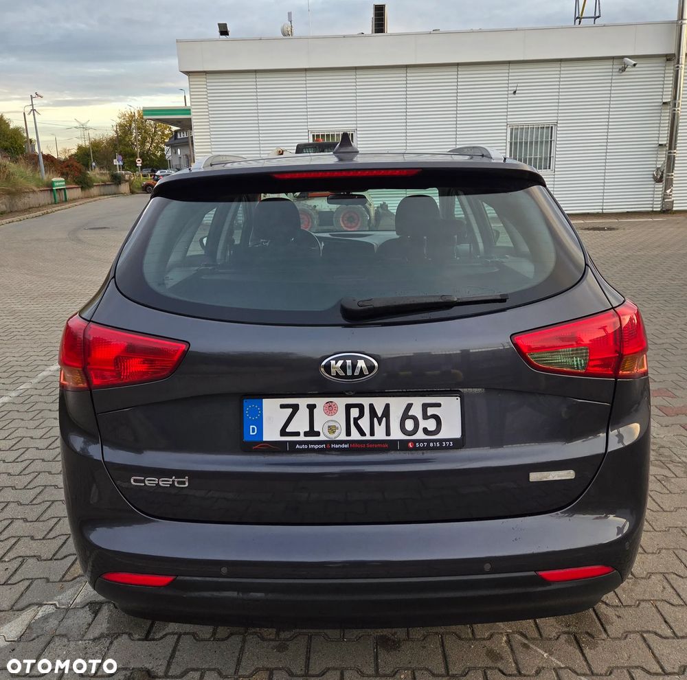 Kia Ceed 1.6 GDI Edition 7 - 9
