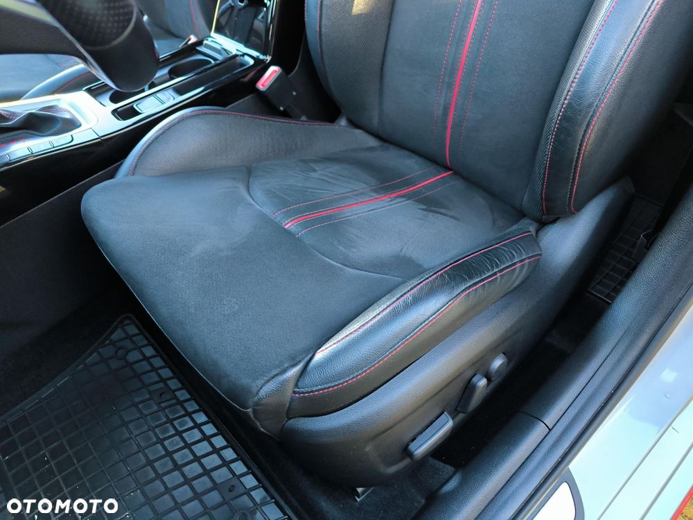 Kia ProCeed 1.6 T-GDI GT DCT - 11