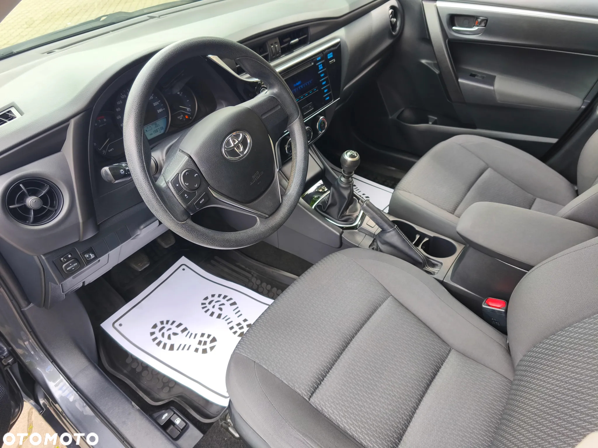 Toyota Corolla 1.6 Premium - 15