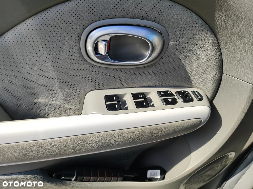 Kia Soul - 10