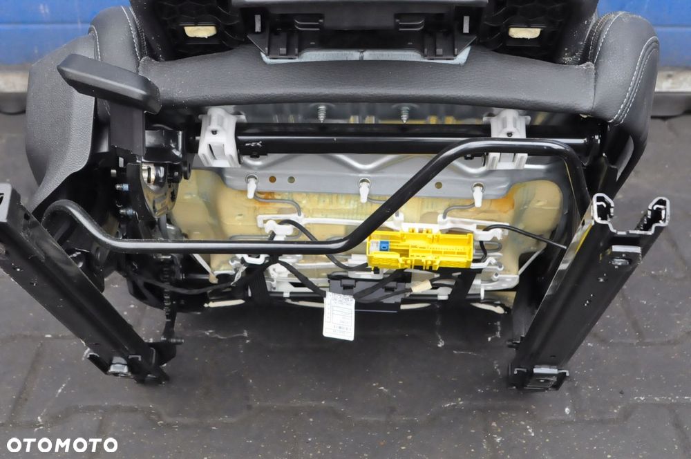 BMW 2 F46 GRAN TOURER PRZEKŁADKA WNĘTRZA FOTELE KANAPA ANGLIK PÓŁSKÓRA - 4