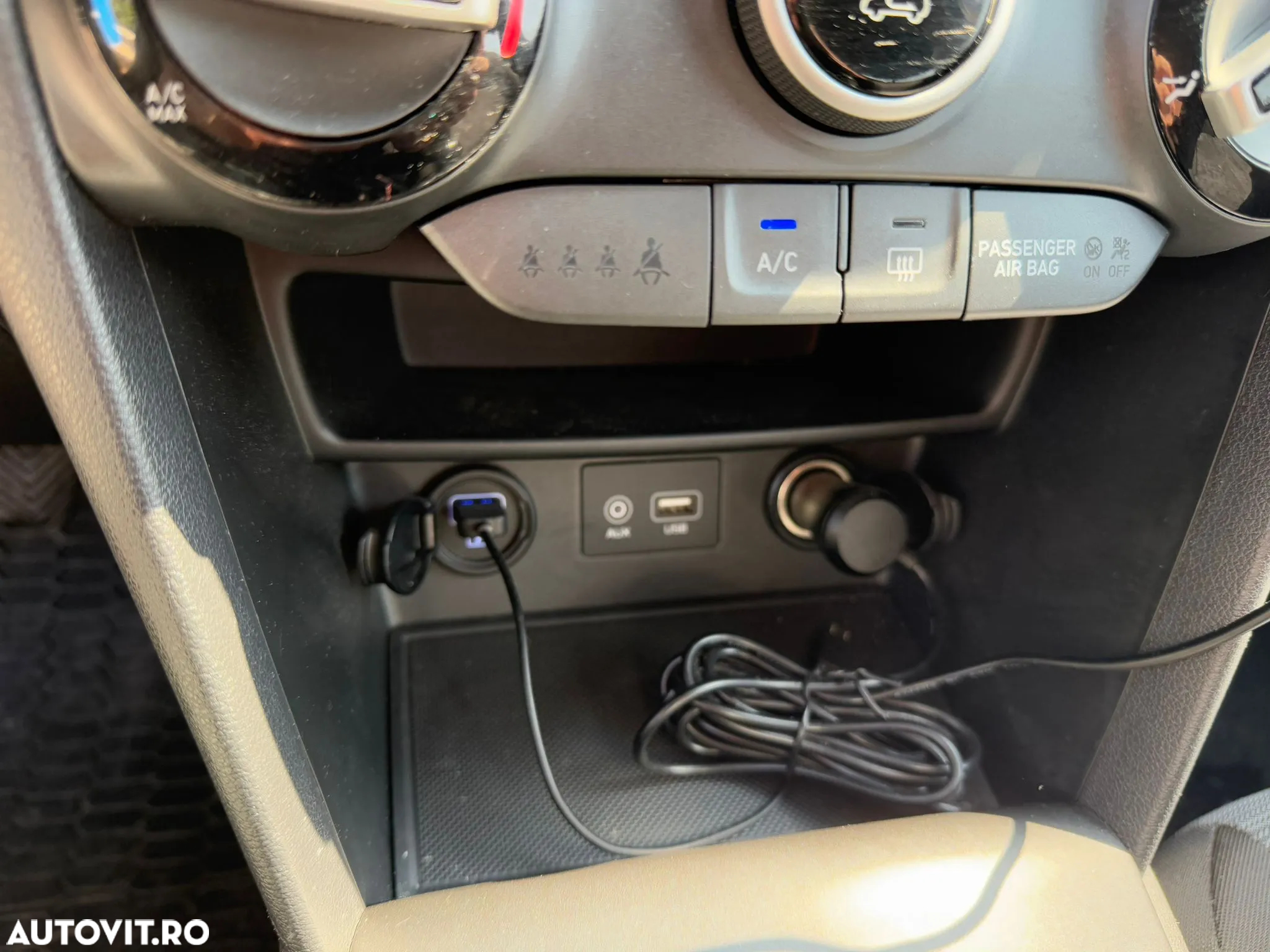 Hyundai KONA 1.0 T-GDI 120 CP 6MT 2WD Comfort - 9