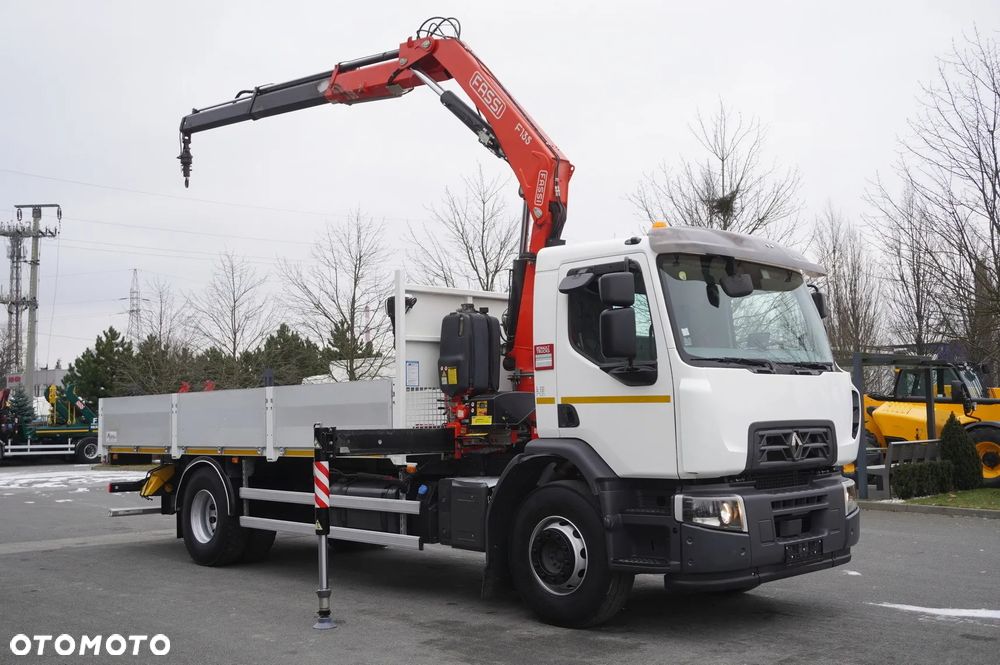 Renault C280 DTI 8 / HDS Fassi 5,6 t / Zasięg 8 m / Platforma 15 EPAL - 10