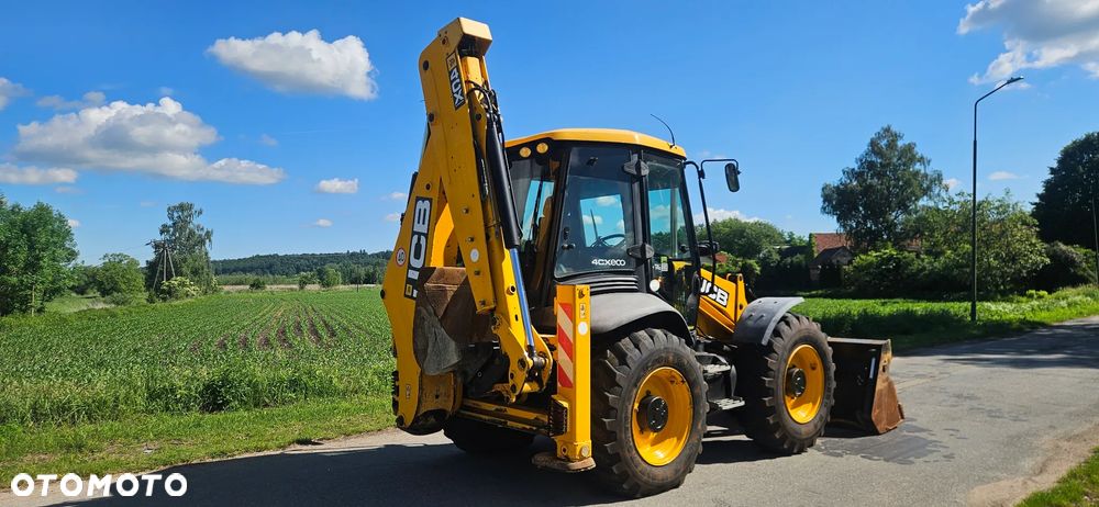 JCB 4CX - 3