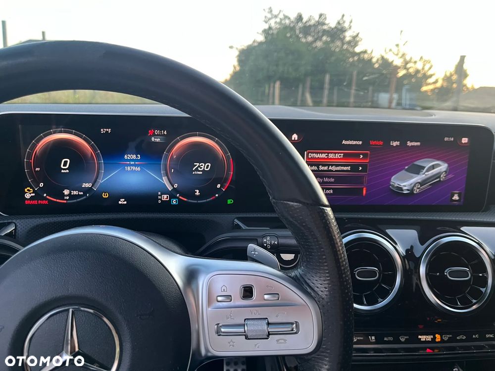 Mercedes-Benz Klasa A 220 4Matic 7G-DCT AMG Line - 24