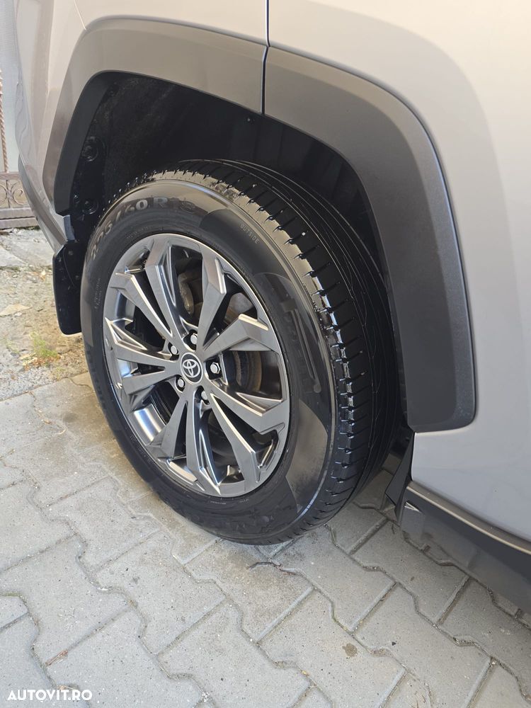 Toyota RAV4 - 13