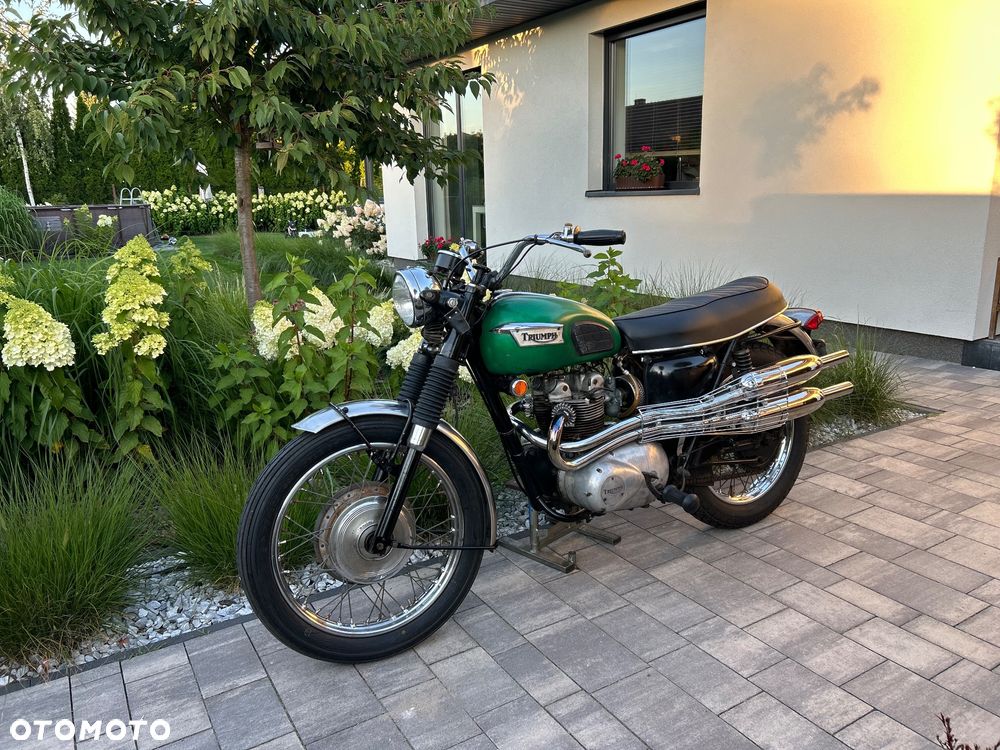 Triumph Trophy - 2