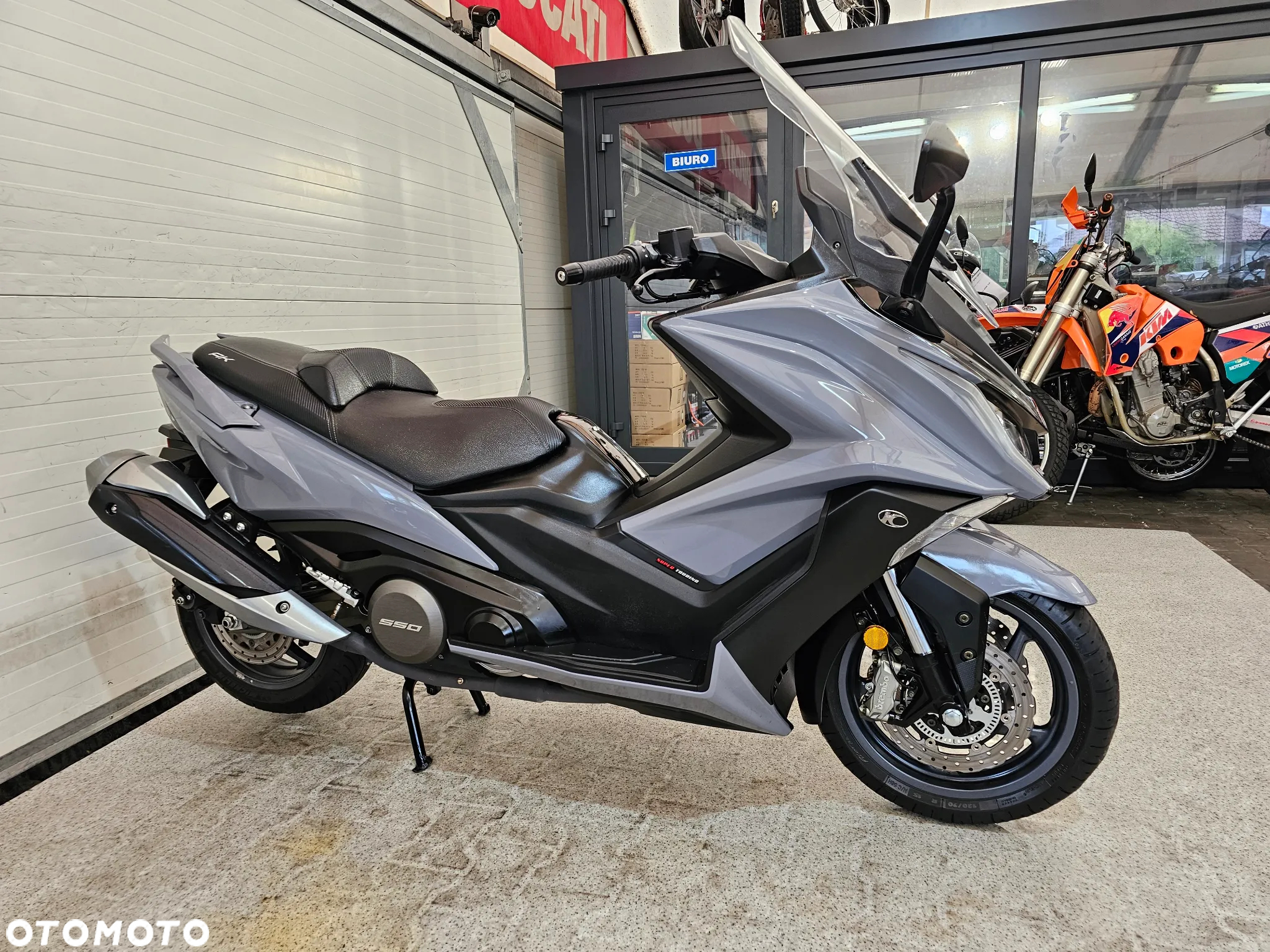 Kymco AK 550 - 20