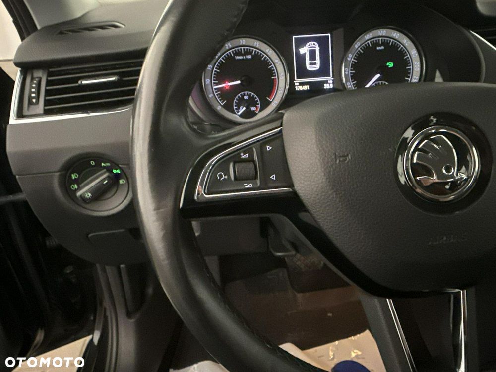 Skoda Octavia - 25
