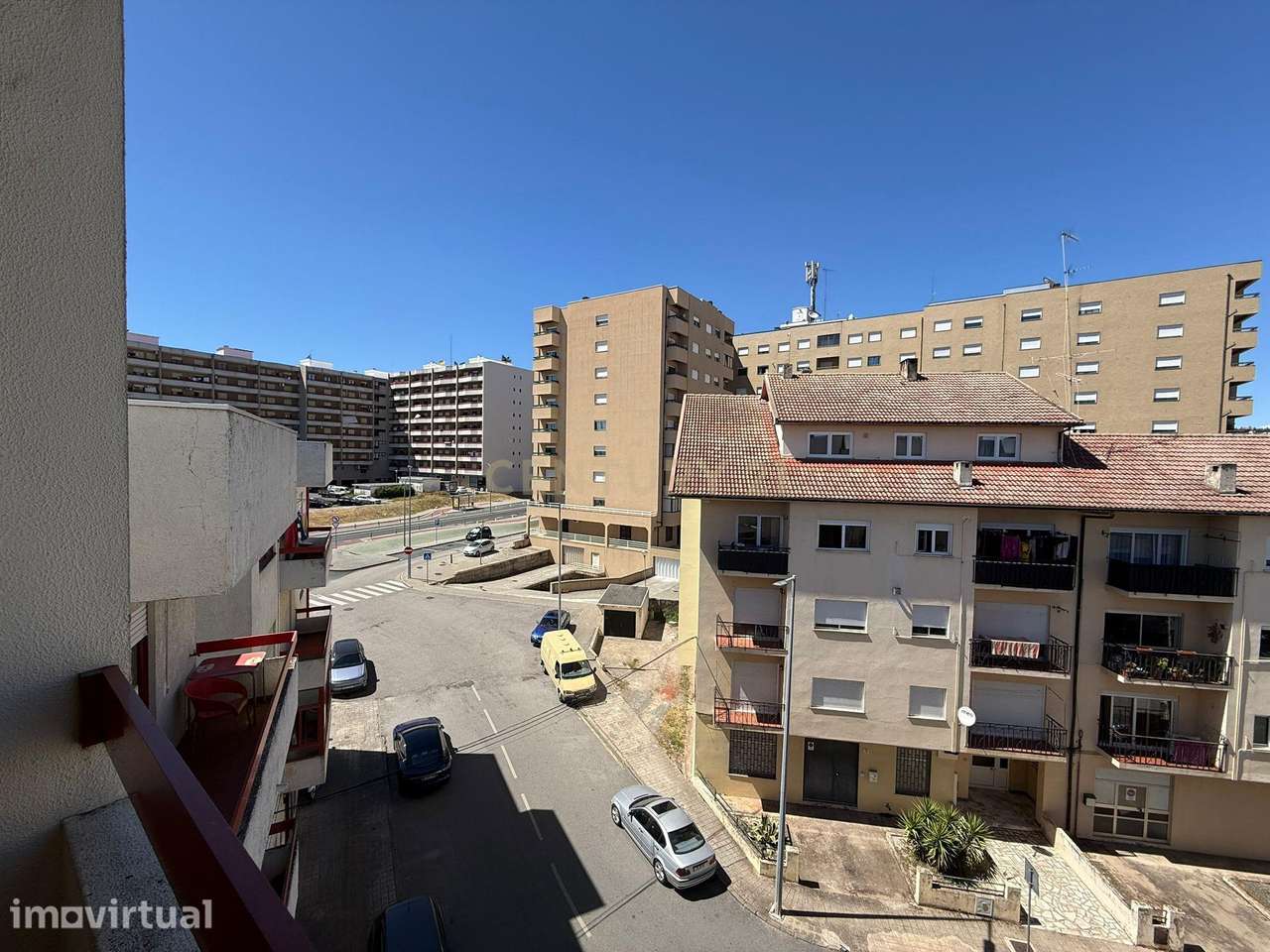 Espaçosa Moradia T3 em Bragança com Vista Panorâmica - Grande imagem: 3/34