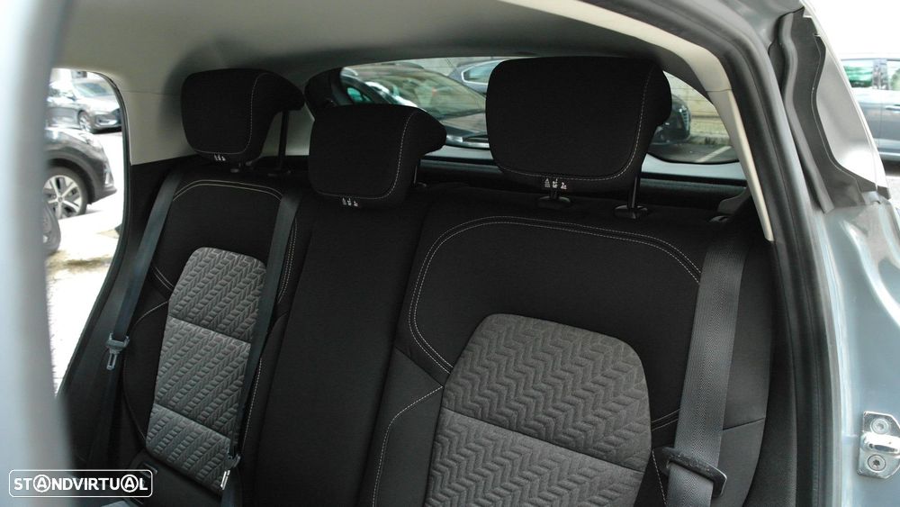 Renault Clio 1.0 TCe Limited - 19