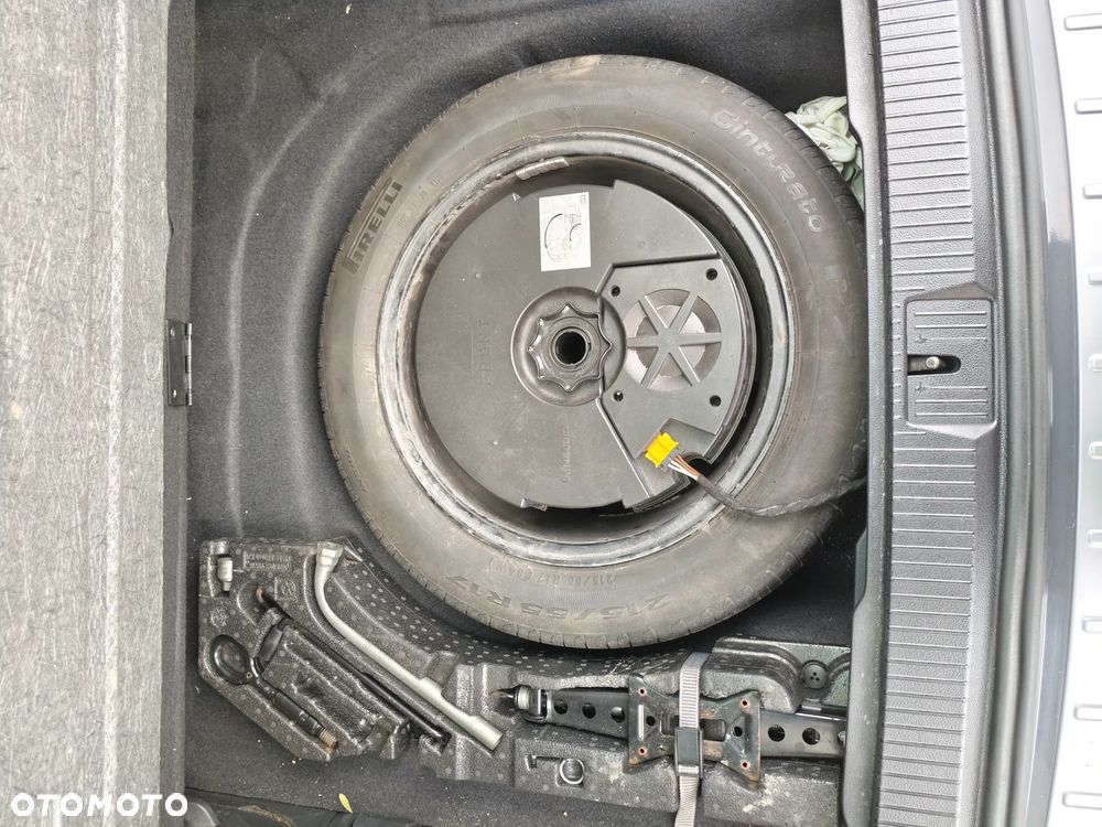 Volkswagen Passat - 15