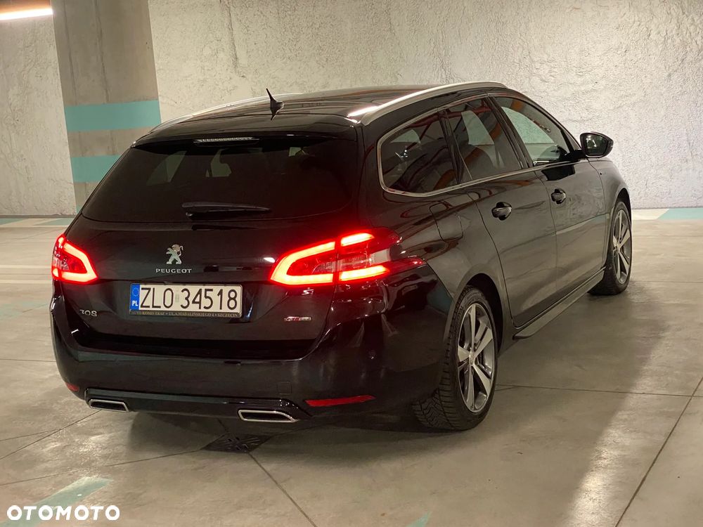 Peugeot 308 - 8
