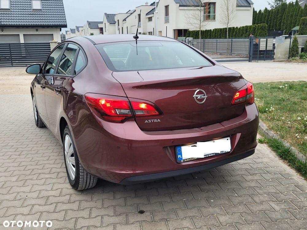 Opel Astra 1.6 Energy EU6 - 11