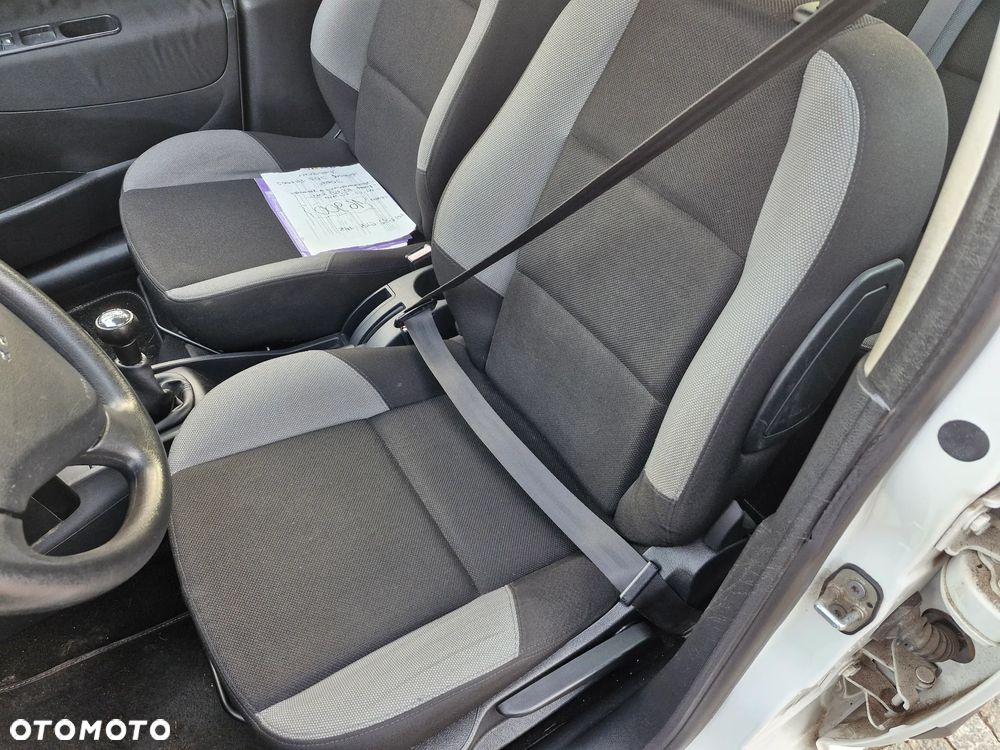 Peugeot 207 1.4 Active - 12