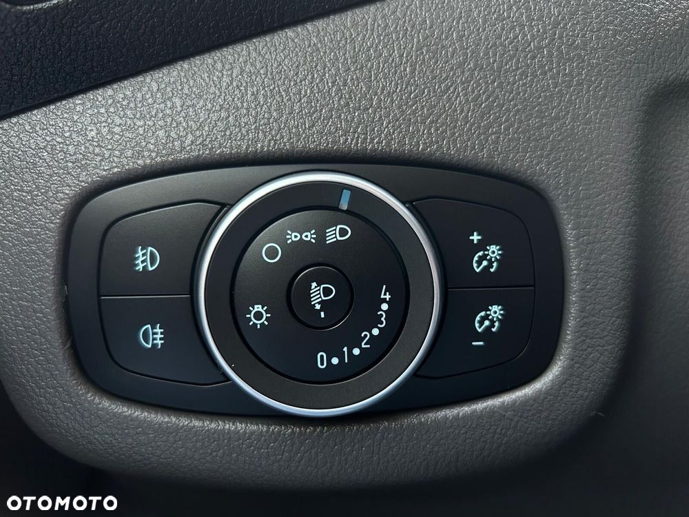 Ford Tourneo Connect - 20