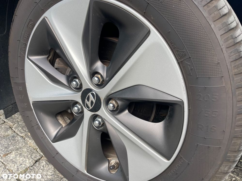 Hyundai IONIQ Style - 5