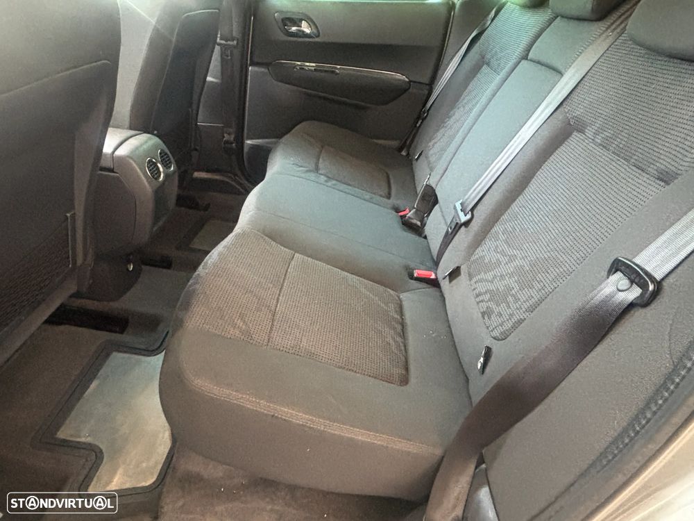 Peugeot 3008 1.6 HDi Allure - 16