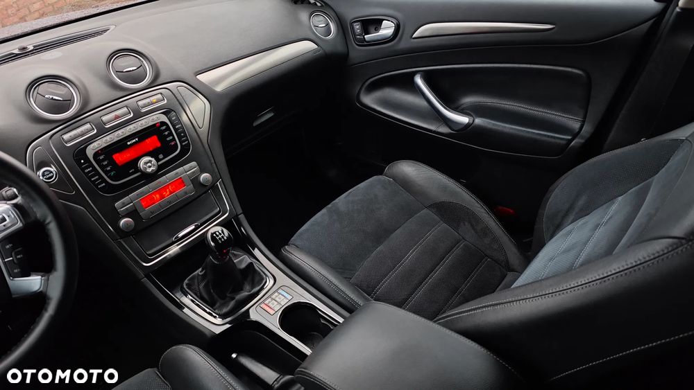 Ford Mondeo 2.0 FF Titanium - 12