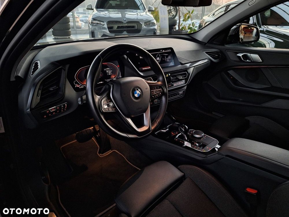 BMW Seria 1 118i Sport Line - 19