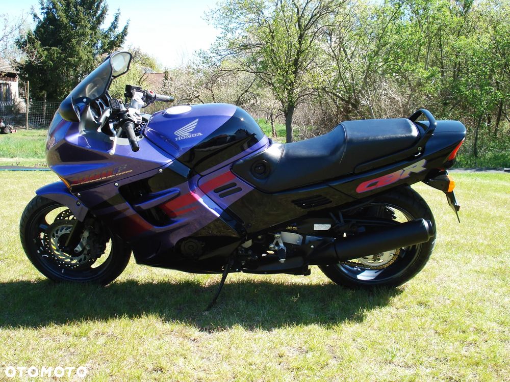 Honda CBR - 7