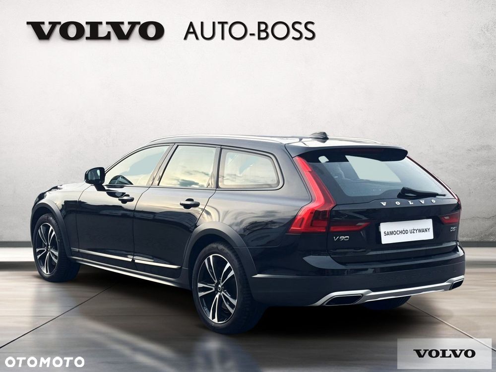 Volvo V90 Cross Country - 3