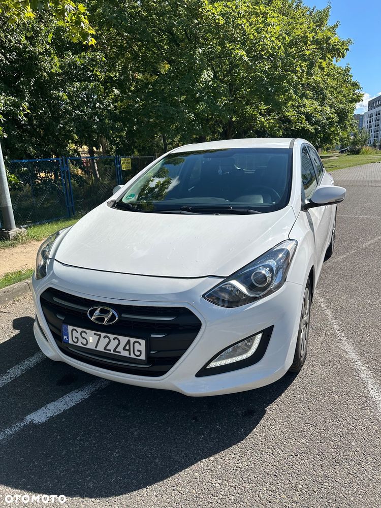 Hyundai i30 blue 1.6 CRDi Classic - 2