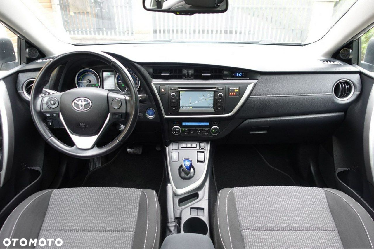 Toyota Auris - 16