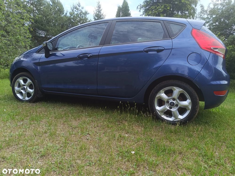 Ford Fiesta - 2